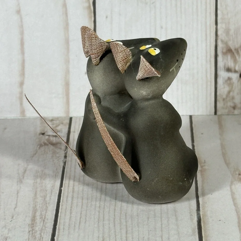 Vintage 2 Mouse Hugging Decor Figurine Shelf Sitter USA  3